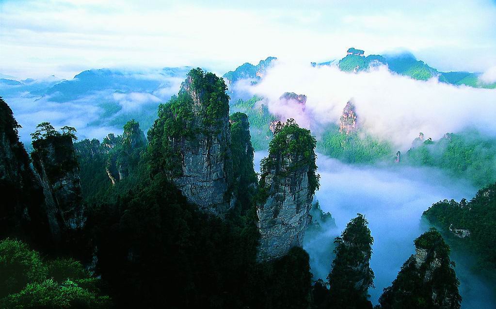 张家界天子山日出